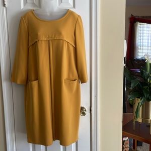 Used 12 Tahari yellow 3/4 sleeve lined dress